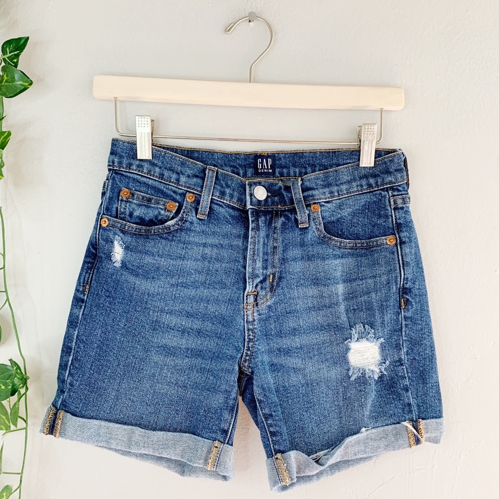 GAP Women’s Distressed Cuffed Denim Shorts Sz 24